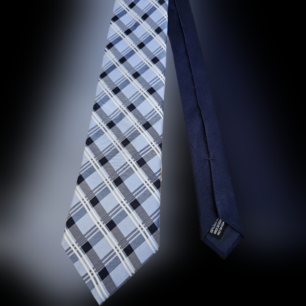 Tommy Hilfiger men's 100% silk tie Blue